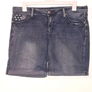 Size 16 Misses Patriotic Drnim Shorts